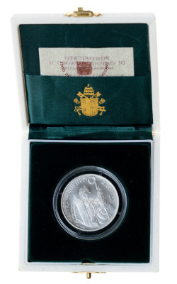 Ватикан 2000 лир 2001 Иоанн Павел II Диалог мира. Box  фото из магазина евромонета.рф 2